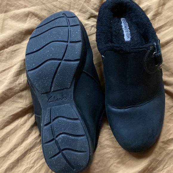 Clarks women’s clog black leather with fleece lining sz 8.5 - Picture 4 of 4